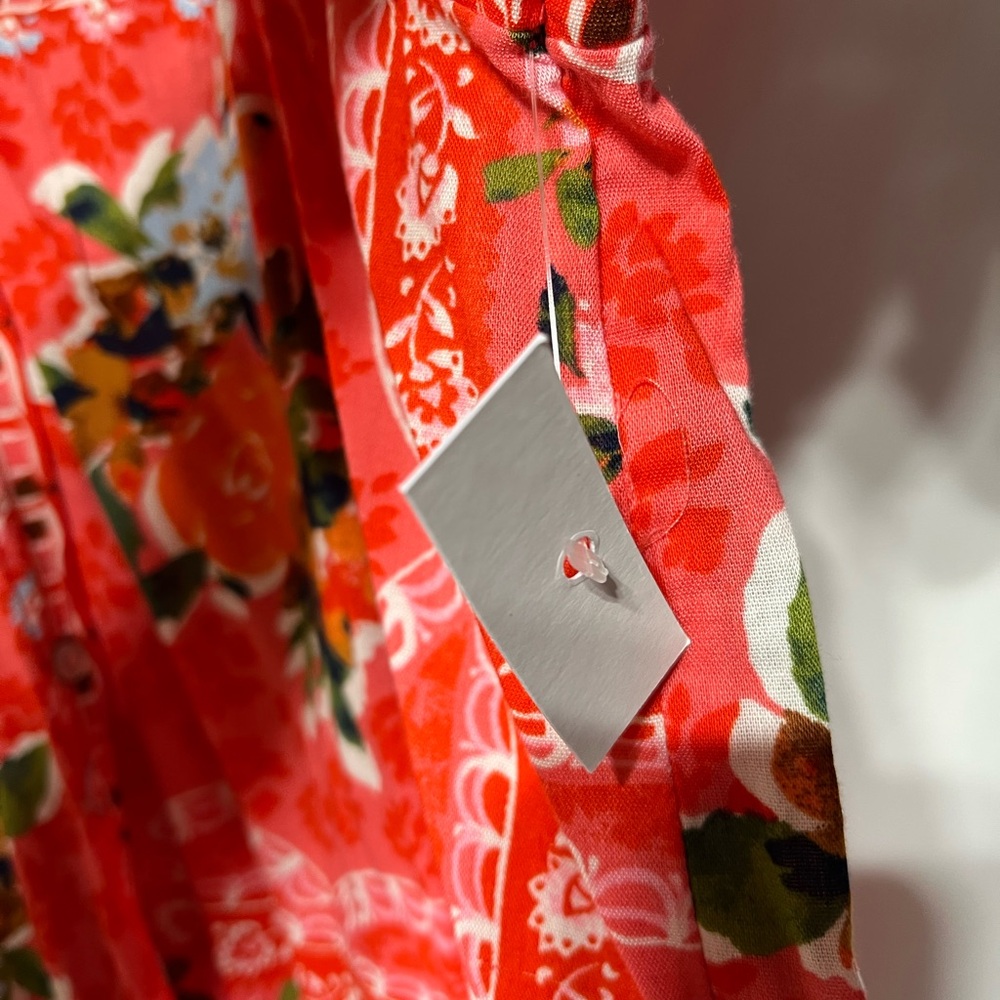 LC Lauren Conrad Vibrant Red Floral Blouse‎ - Picture 5 of 6